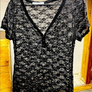 Maurice’s lace shirt